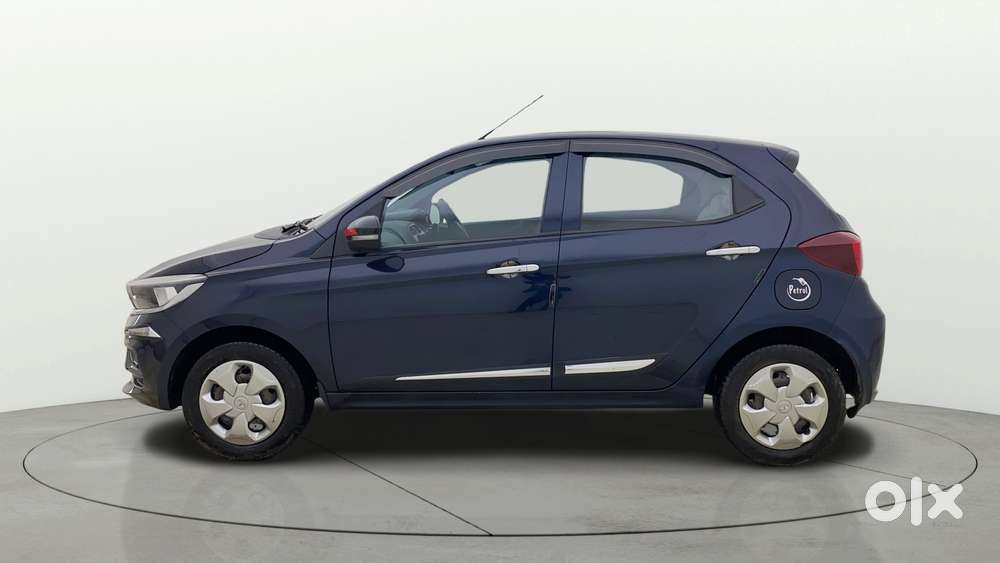 Tata Tiago 1.2 Revotron Xt, 2022, Petrol