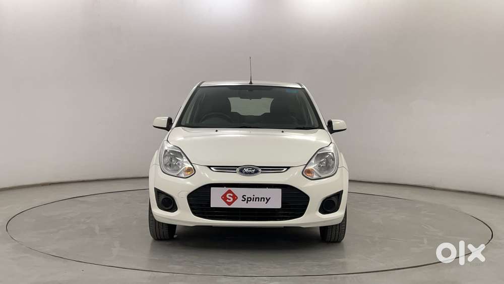 Ford Figo 2010-2012 Petrol Titanium, 2013, Petrol