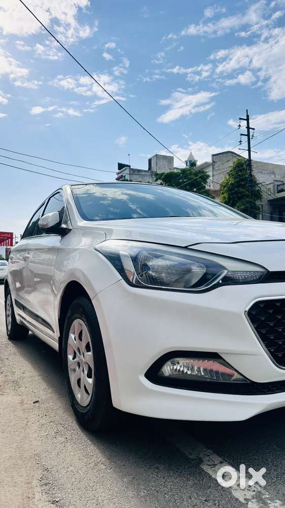Hyundai I20 Sportz 1.4 Crdi, 2014, Cng & Hybrids