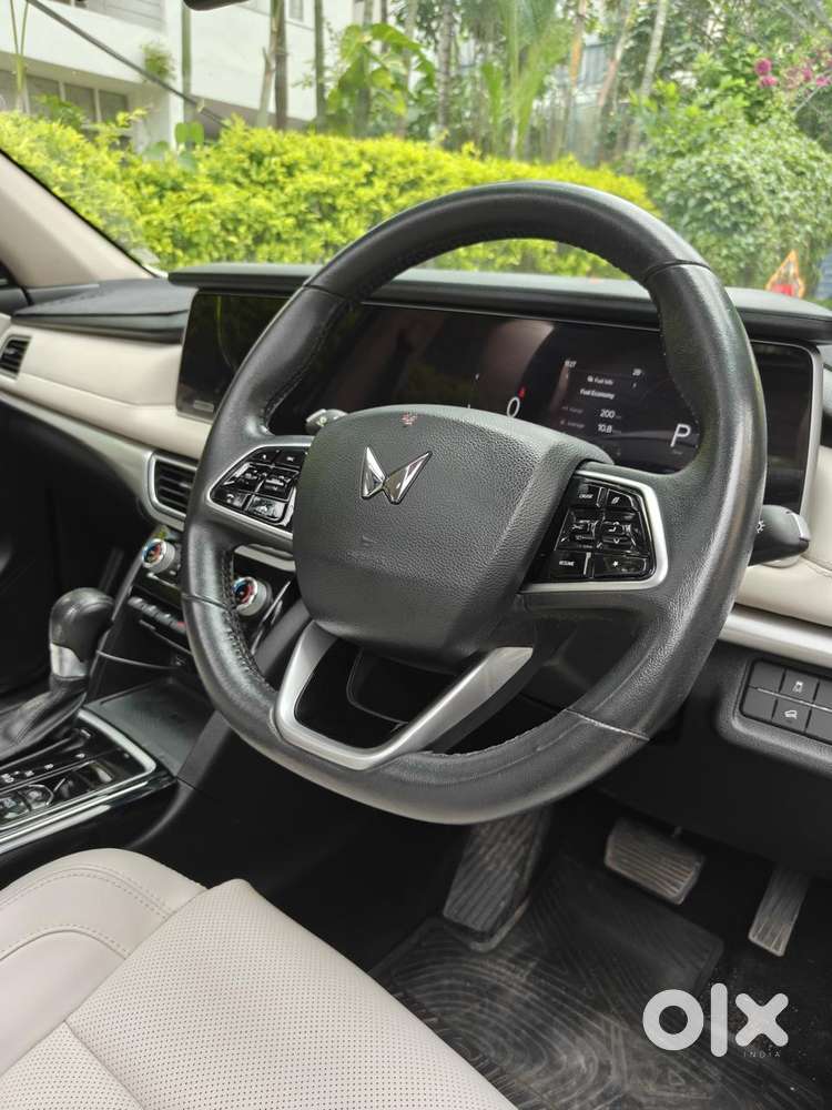 Mahindra Xuv700 2.0 Ax 7 Petrol At Luxury Pack Str, 2022, Petrol