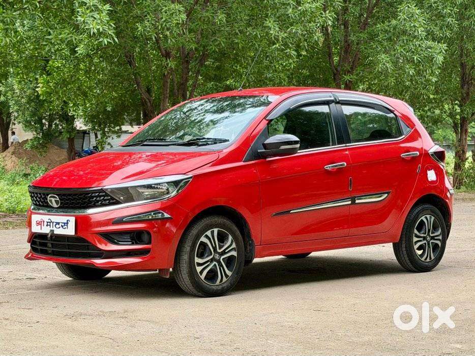 Tata Tiago 1.05 Revotorq Xt, 2023, Petrol