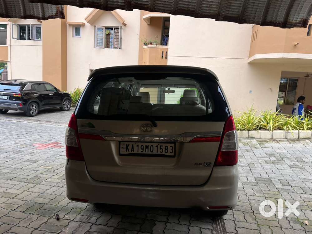 Toyota Innova Diesel 2014