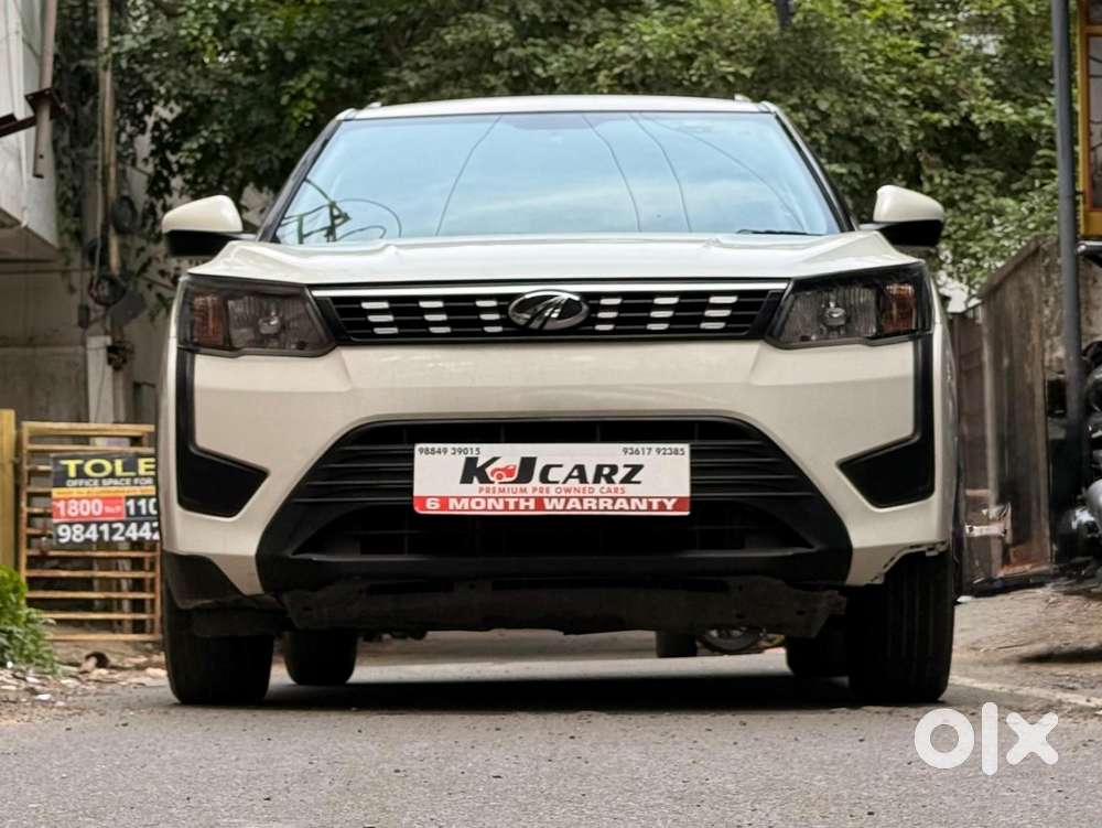 Mahindra Xuv300 1.2 W6 Amt Petrol, 2022, Petrol
