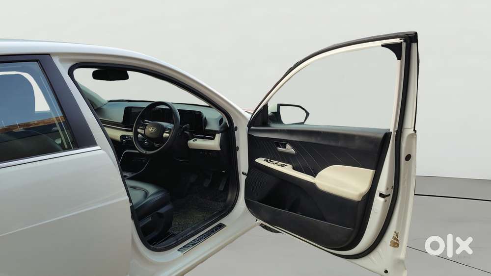 Hyundai Verna 1.5 Sx Petrol Mt, 2023, Petrol