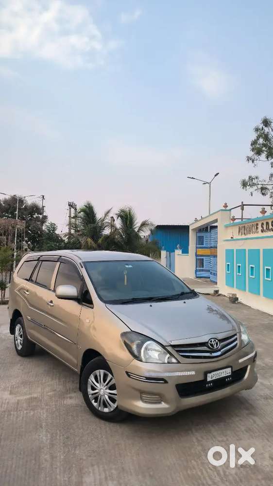 Toyota Innova 2.5 G Diesel 2010
