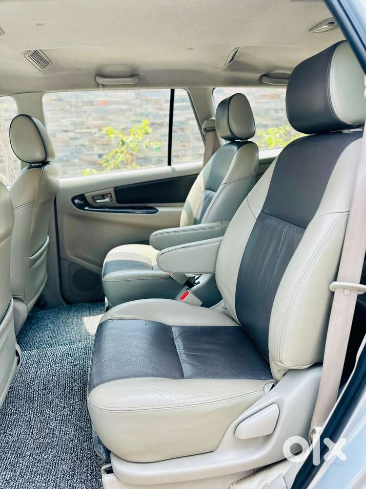 Toyota Innova 2.5 Z Diesel 7 Seater, 2014, Diesel