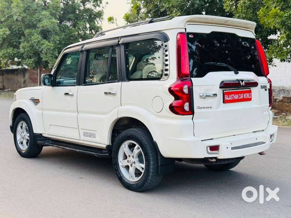 Mahindra Scorpio, 2017