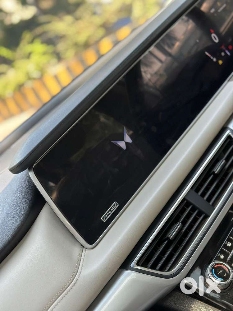 Mahindra Xuv700 2.2 Ax 7 Diesel At Luxury Pack Str Awd, 2023, Diesel