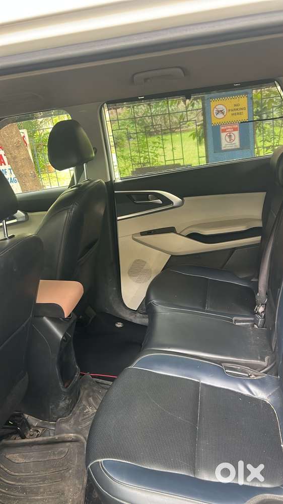 Kia Carens 1.5 Premium 7 Str, 2023, Petrol