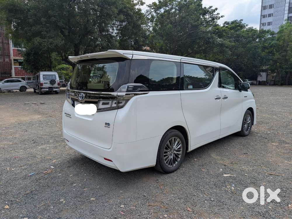Toyota Vellfire Vip – Executive Lounge, 2022, Petrol