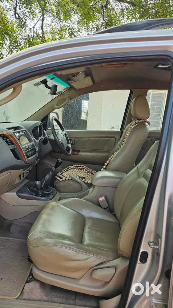 Fortuner 2010 Model Single Owner 177000 Km Driven Slightly Negotiable