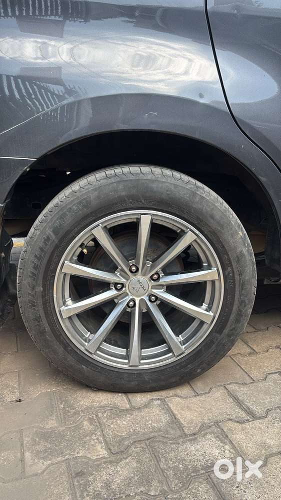 Toyota Innova Crysta [2020-ongoing] 2.4 Gx 7 Str, 2017, Diesel