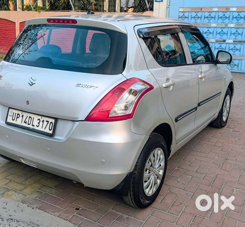 Maruti Suzuki Swift Lxi Optional-o, 2017, Petrol