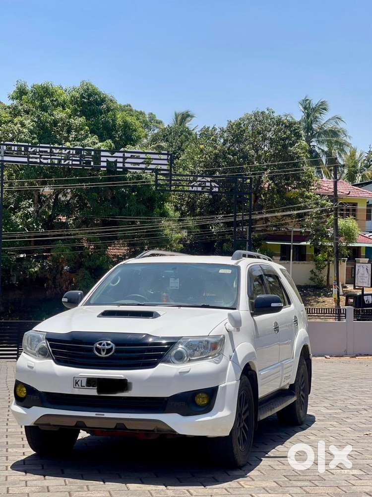 Toyota Fortuner 2013 Dec Diesel Well Maintained