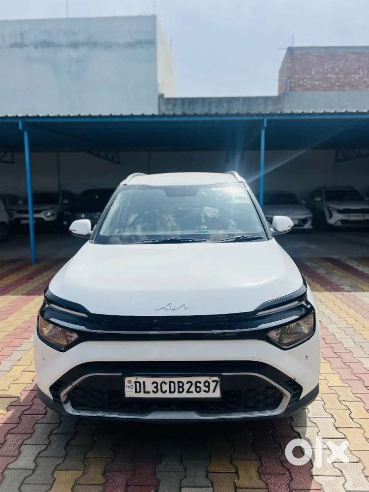 Kia Carens 2024 Petrol Good Condition