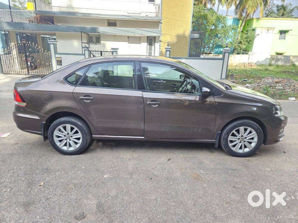 Volkswagen Vento 1.6 Highline, 2016, Petrol