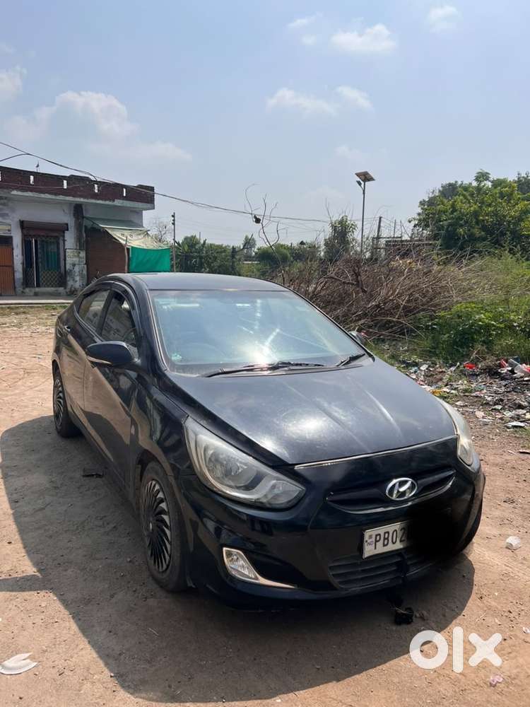 Hyundai Fluidic Verna 2012