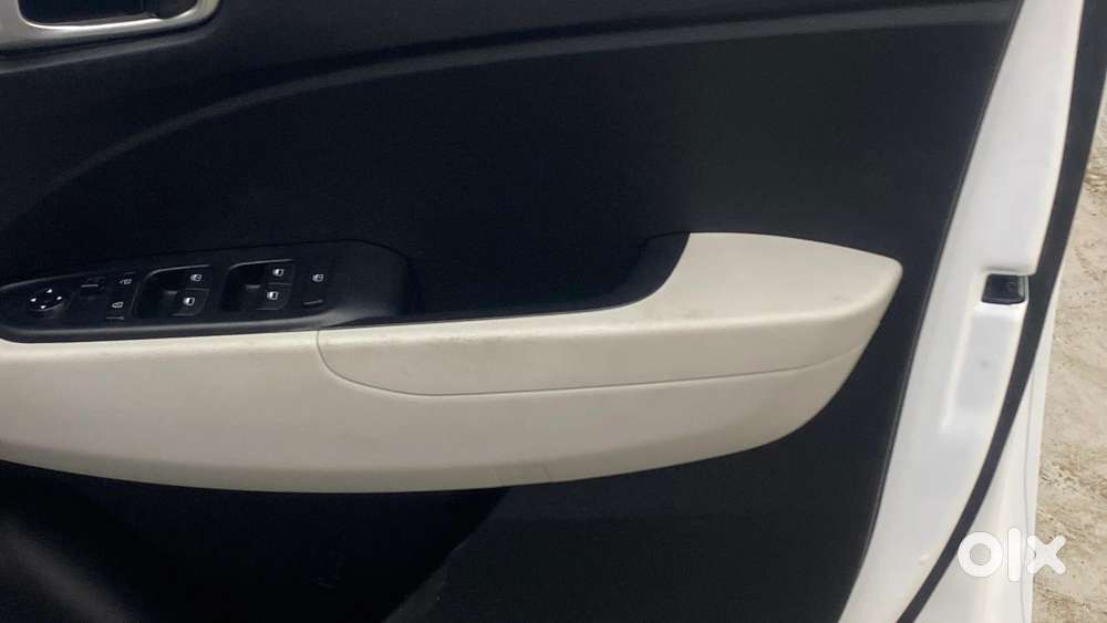 Hyundai Venue S, 2022, Petrol