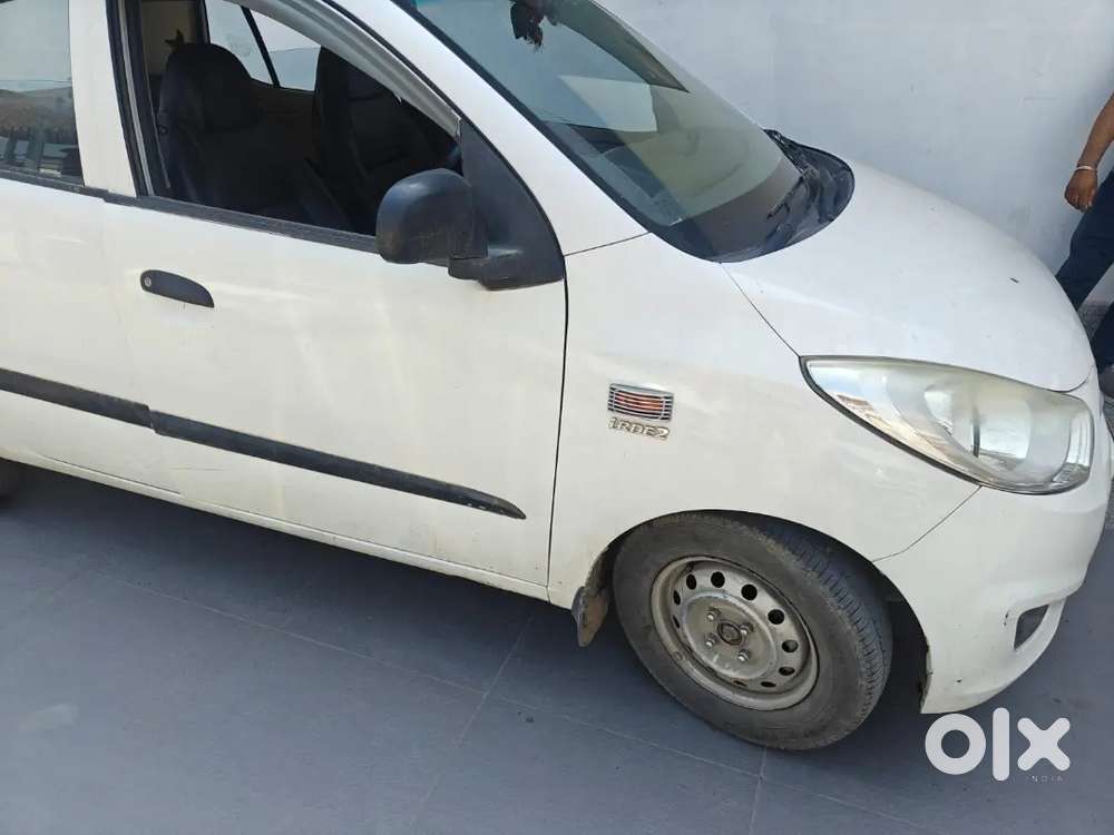 Hyundai I10 2017 Petrol Well Maintained 68000 Km Driven