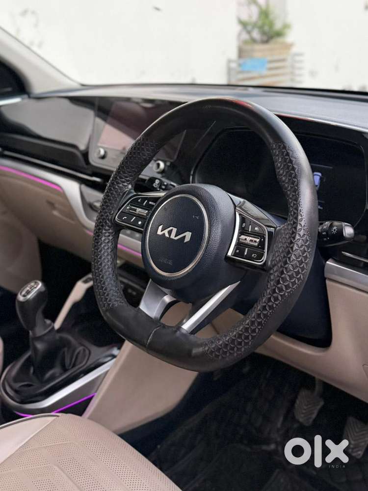 Kia Carens 1.5 Luxury Plus Diesel 6 Str, 2022, Diesel