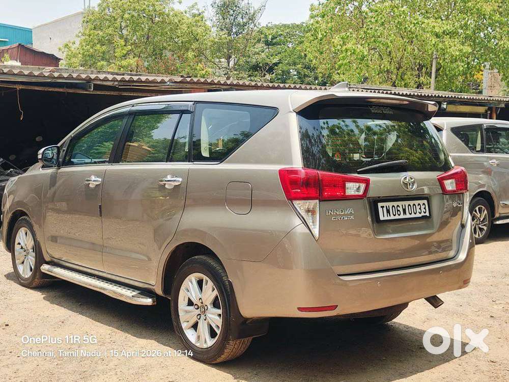 Toyota Innova Crysta 2.8z Automatic, 2016, Diesel