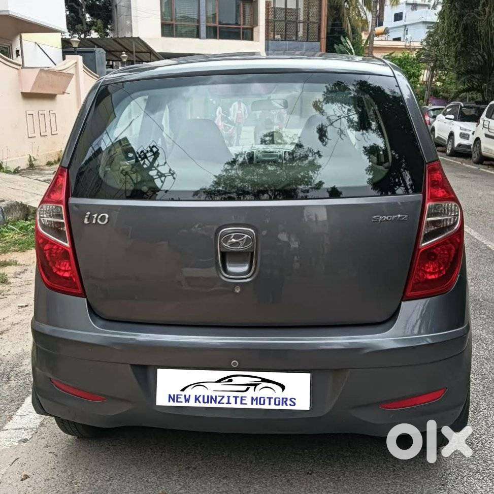 Hyundai I10 Sportz, 2016, Petrol