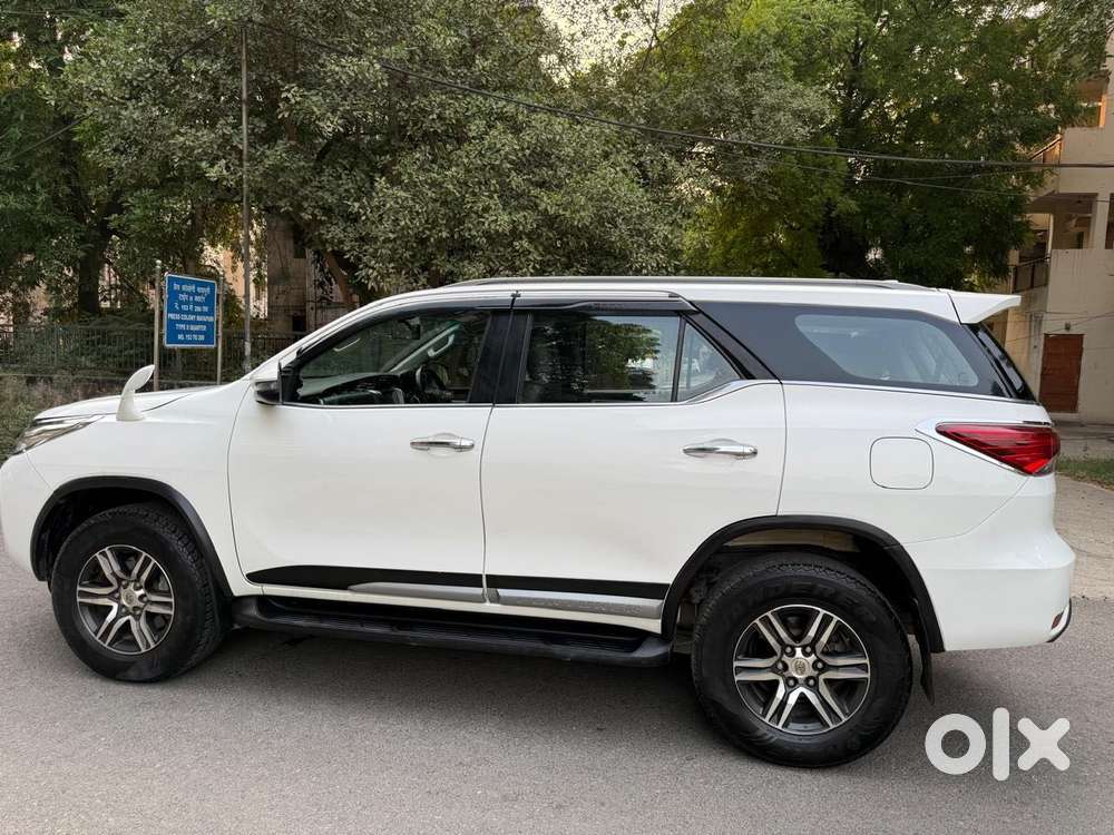 Toyota Fortuner 4x2 At 2.8 Diesel, 2019, Diesel