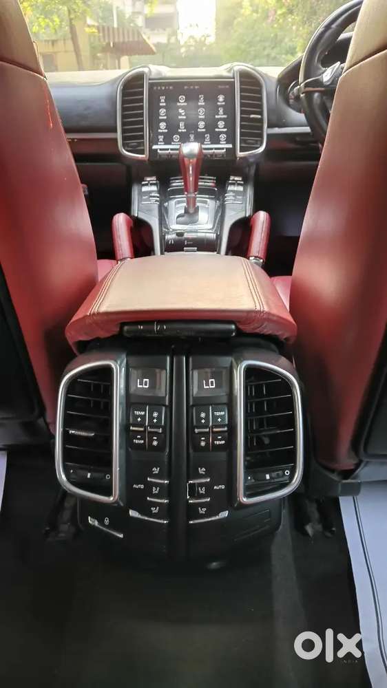 Porsche Cayenne 2013 Diesel 193714 Km Driven