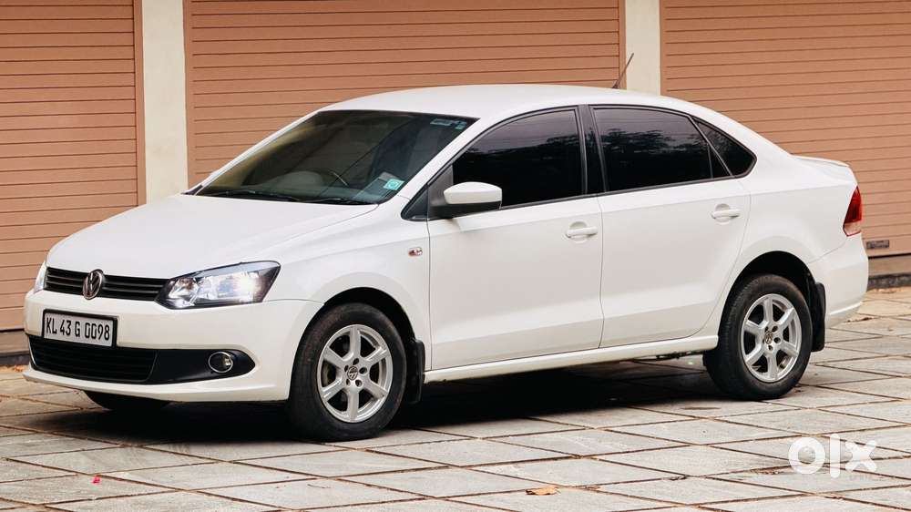 Volkswagen Vento 1.2 Tsi Highline Plus At, 2014, Petrol