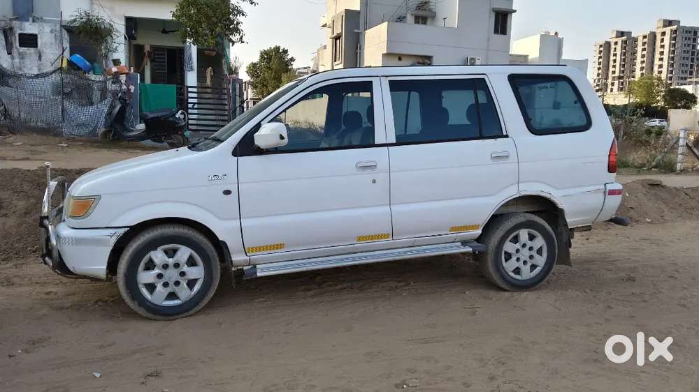 Chevrolet Tavera 2013 Diesel Well Maintained