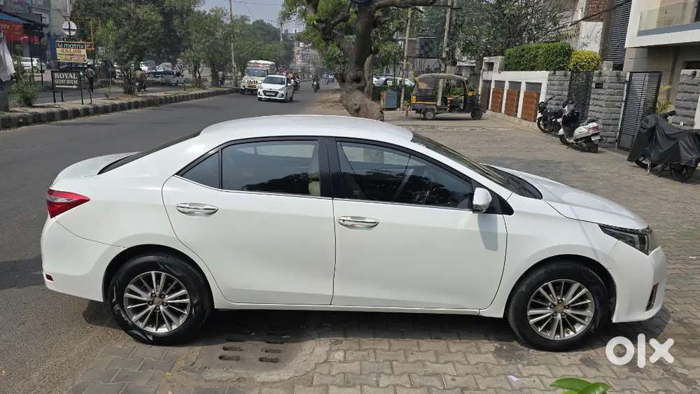 Toyota Corolla Altis 2014