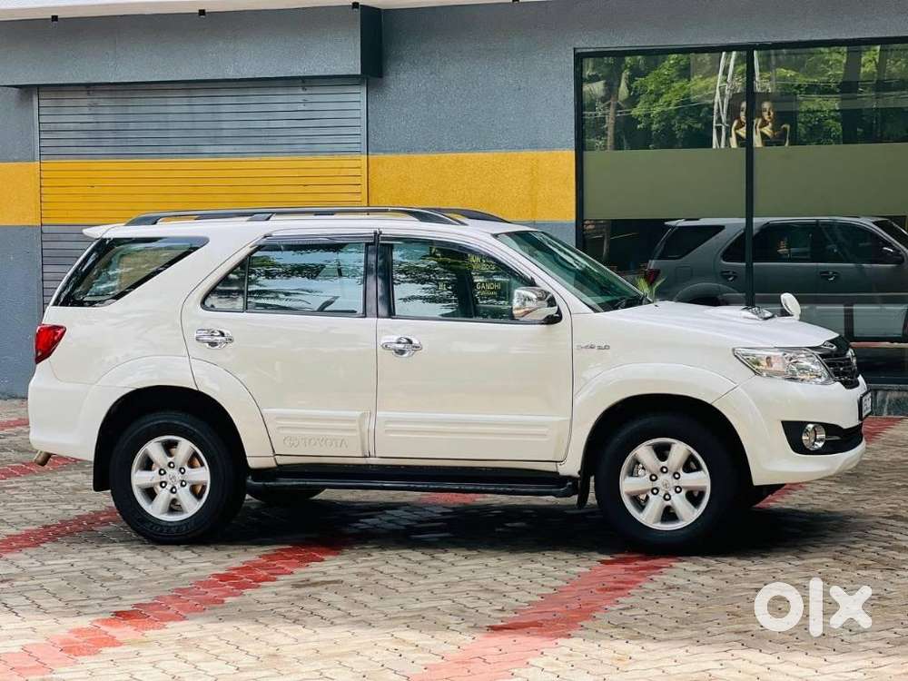 Toyota Fortuner 3.0 4x2 Mt, 2009, Diesel