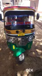 Cng auto bajaj