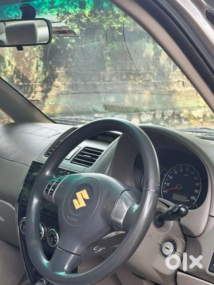 Maruthi Suzuki.  Swift Sx4