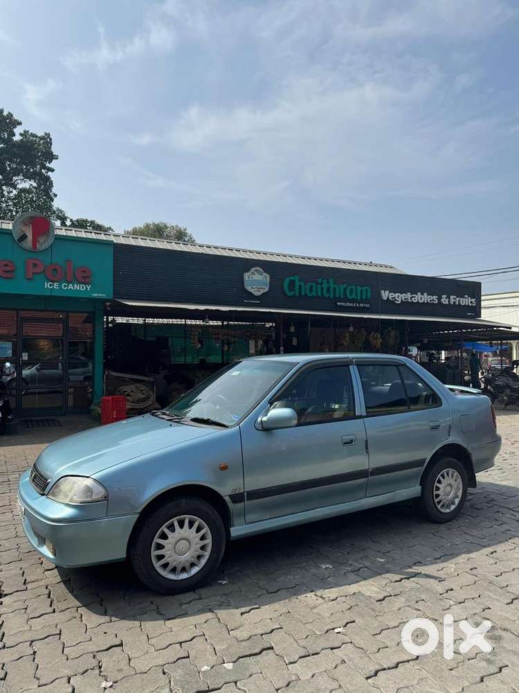 Maruti Suzuki Esteem 2002