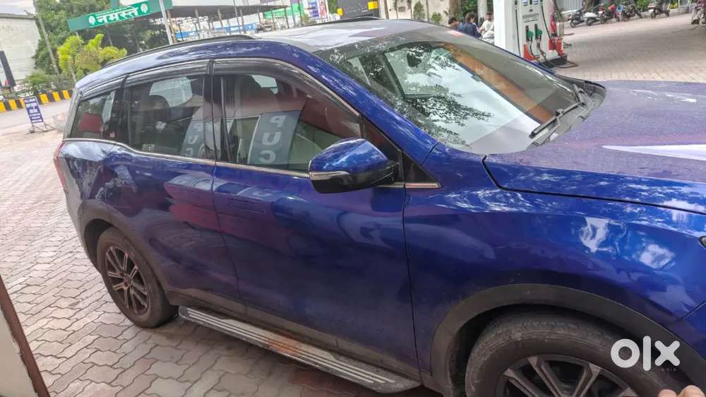 Mahindra Xuv700 2.0 Petrol 2021 Automatic Electric Blue Colour