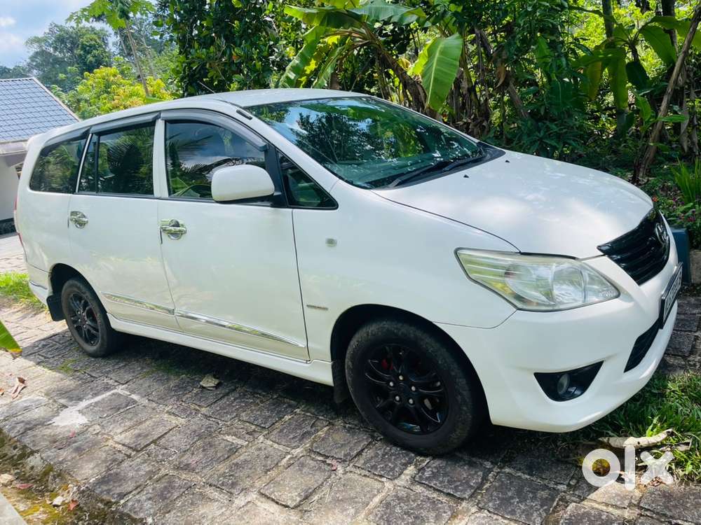 Toyota Innova Diesel 2012 Second Owner