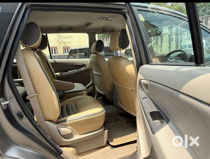 Toyota Innova 2.5 Gx (diesel) 8 Seater, 2013, Diesel