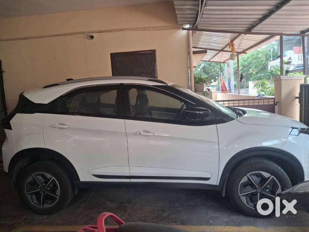Showroom Condition 2024 Tata Nexon Creativedriven < 6,000 Km! Plus