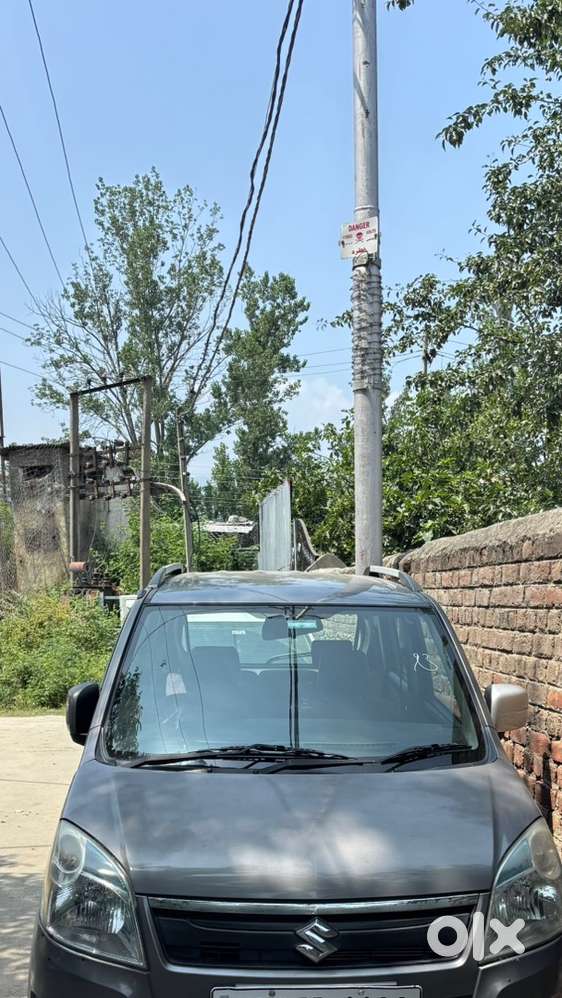 Maruti Suzuki Wagon R 1.0 - Top Model Petrol Well Maintained