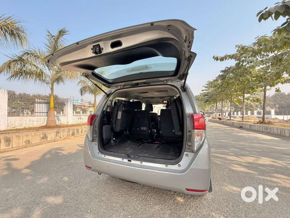 Toyota Innova Crysta 2018