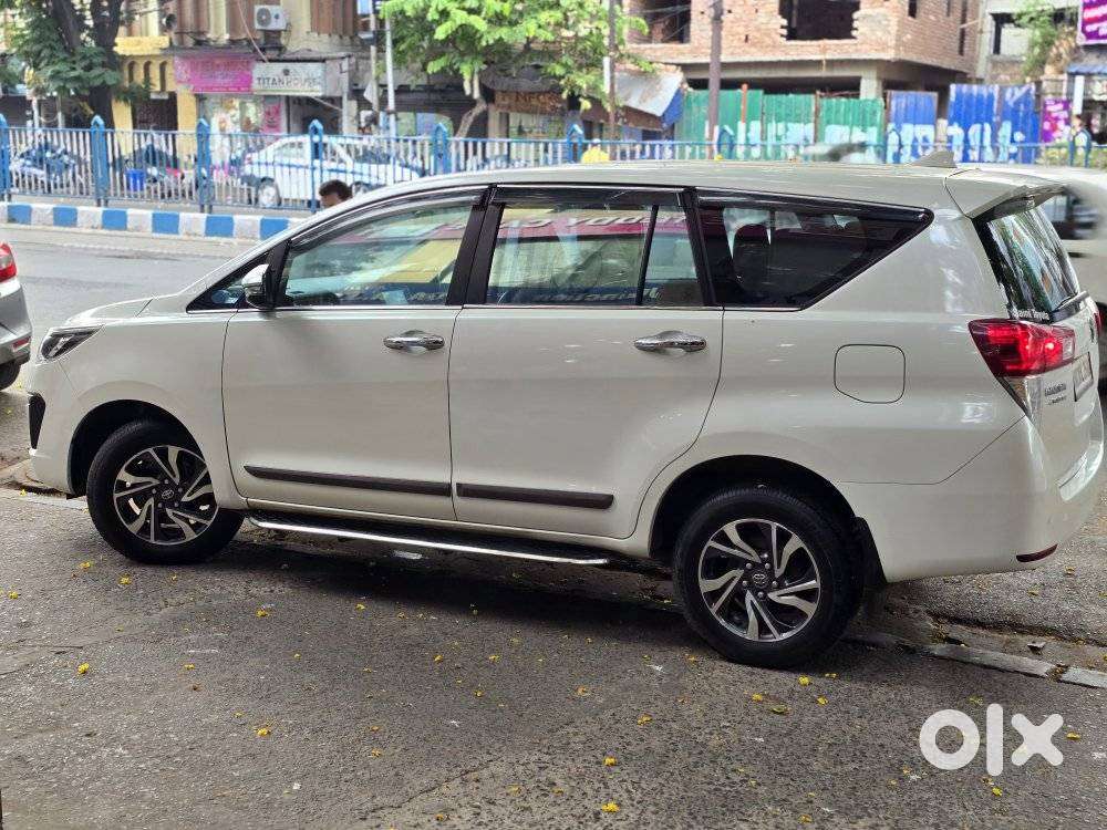 Toyota Innova Crysta [2020-ongoing] 2.4 Vx 8 Str, 2021, Diesel