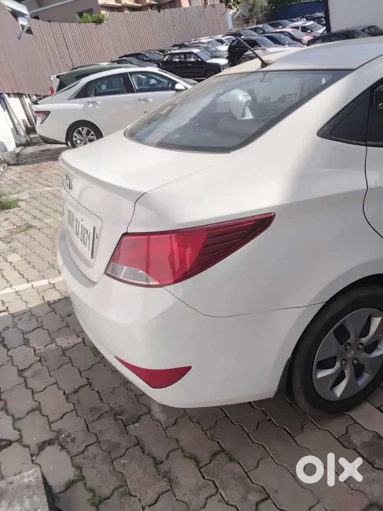 Hyundai Verna, Lady Driven, 40000 Kms