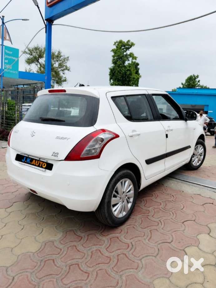 Maruti Suzuki Swift Zxi, 2014, Petrol