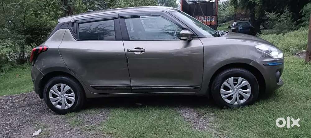 Maruti Suzuki Swift 1.2 Vxi 2022