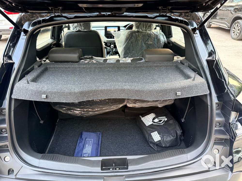 Renault Kiger Authentic-petrol-manual, 2025, Petrol