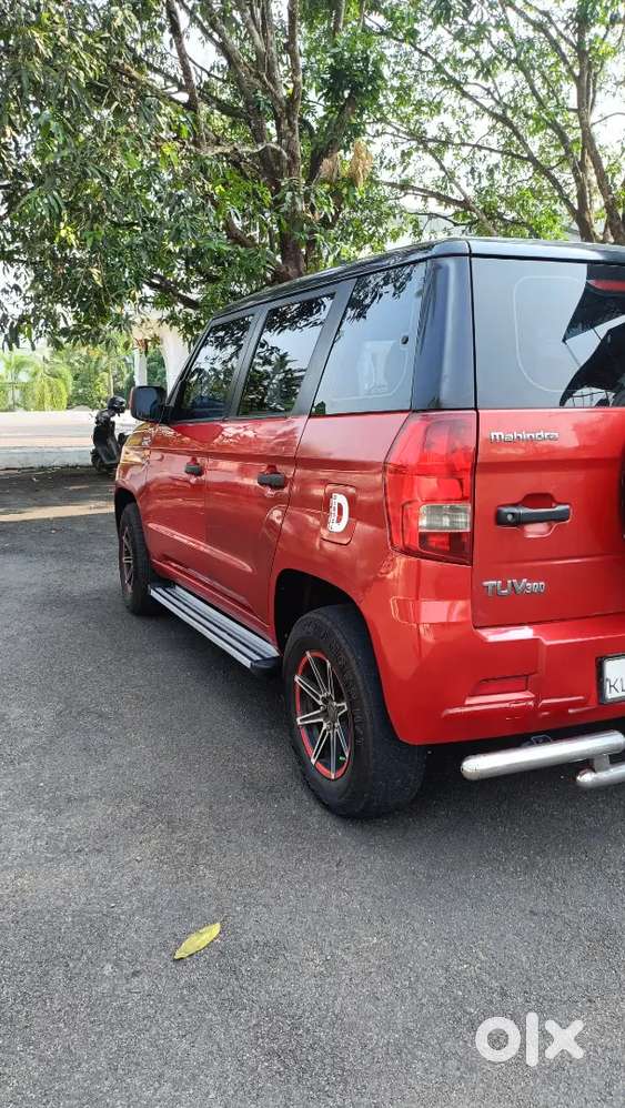 2016 Mahindra Tuv300 T4 Diesel 1.5, 7 Seater