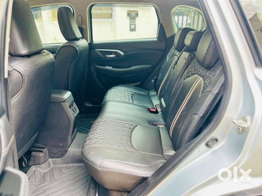 Maruti Suzuki Grand Vitara 1.5 Zeta Plus Intelligent Hybrid Ecvt, 20..