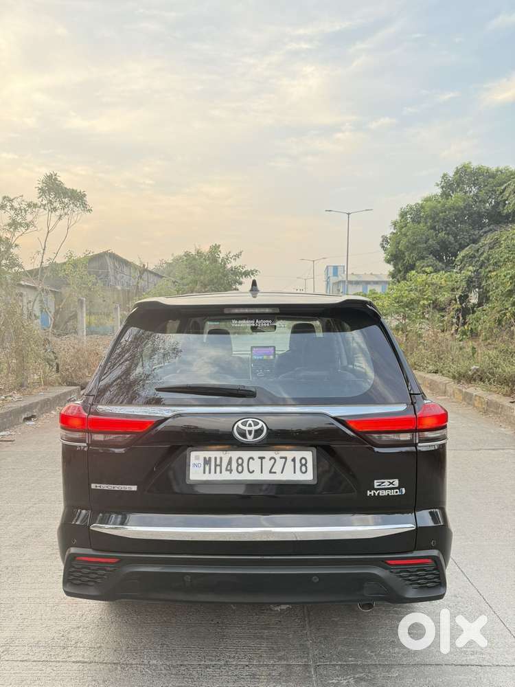 Toyota Innova Hycross 2.0 Zx (o) Hybrid 7 Str, 2023, Petrol