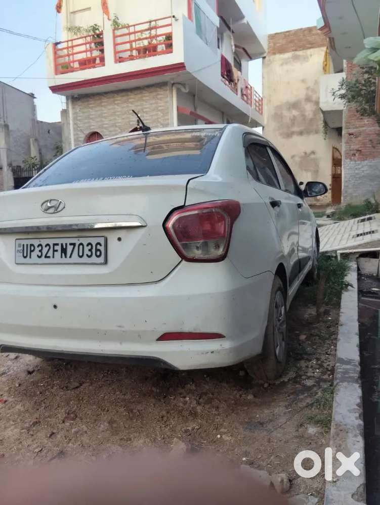 Hyundai Accent Hatchback 2016 Diesel 98729 Km Driven